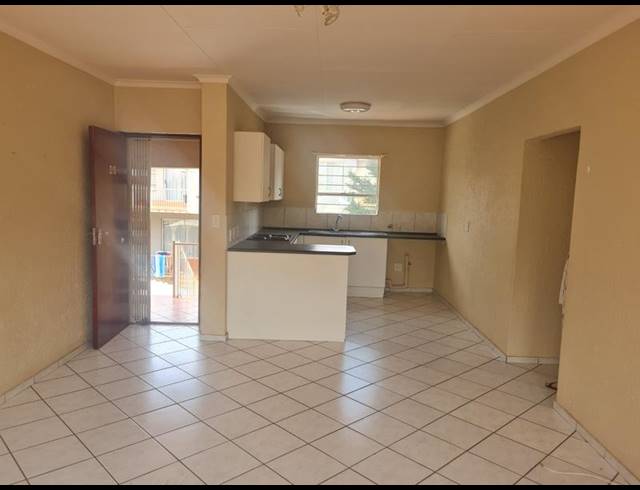 2 BEDROOM APARTMENT FOR SALE IN GROBLERPARK EXT